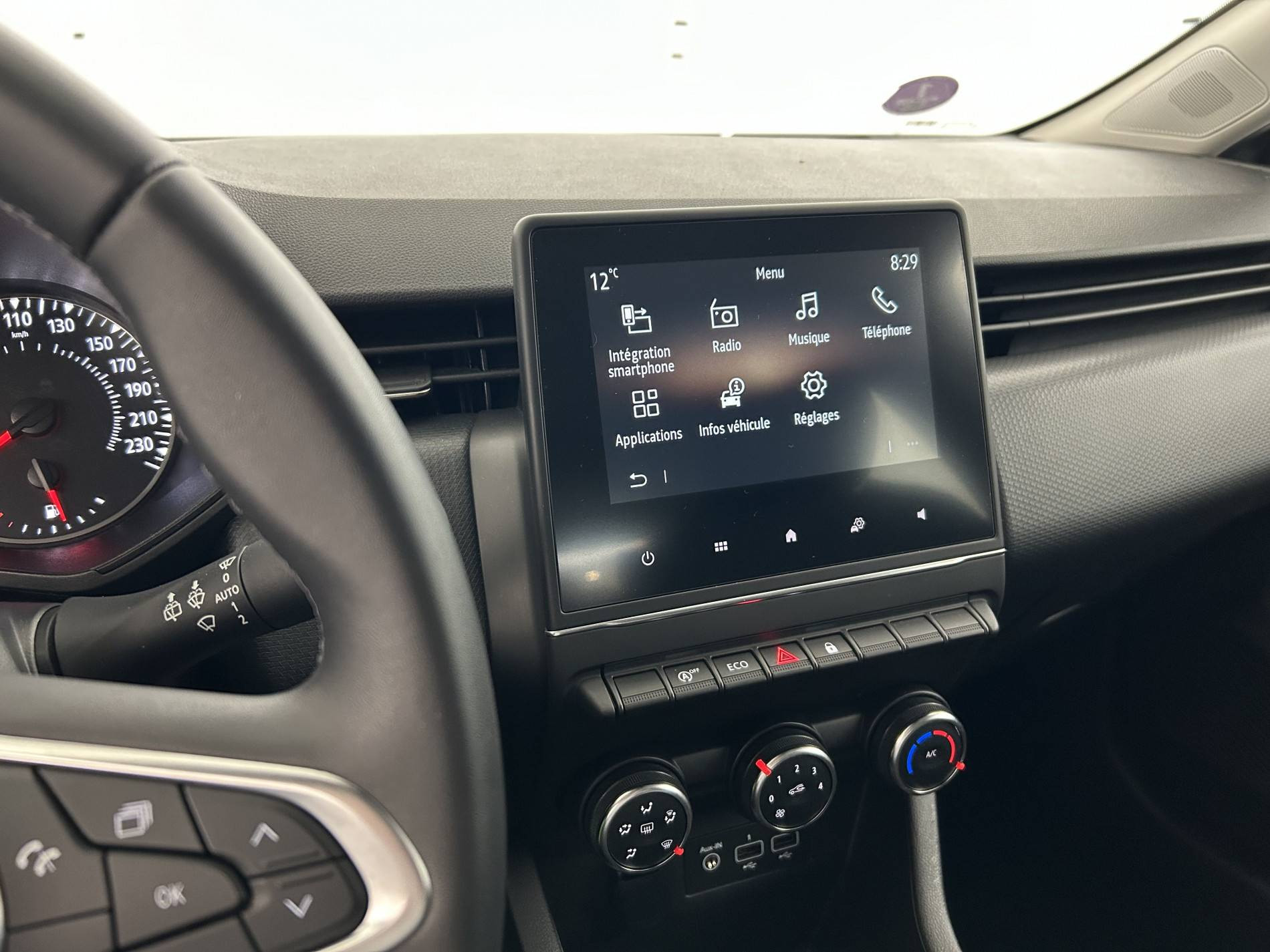 Vente en ligne Renault Clio 5 Clio TCe 90 au prix de 15 690 €