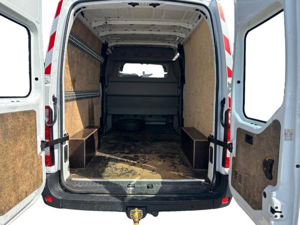 Vente en ligne Renault Master Fourgon MASTER Cabine Aprofondie 7 plac L3H2 3.5t 2.3 dCi 110  au prix de 22 900 €