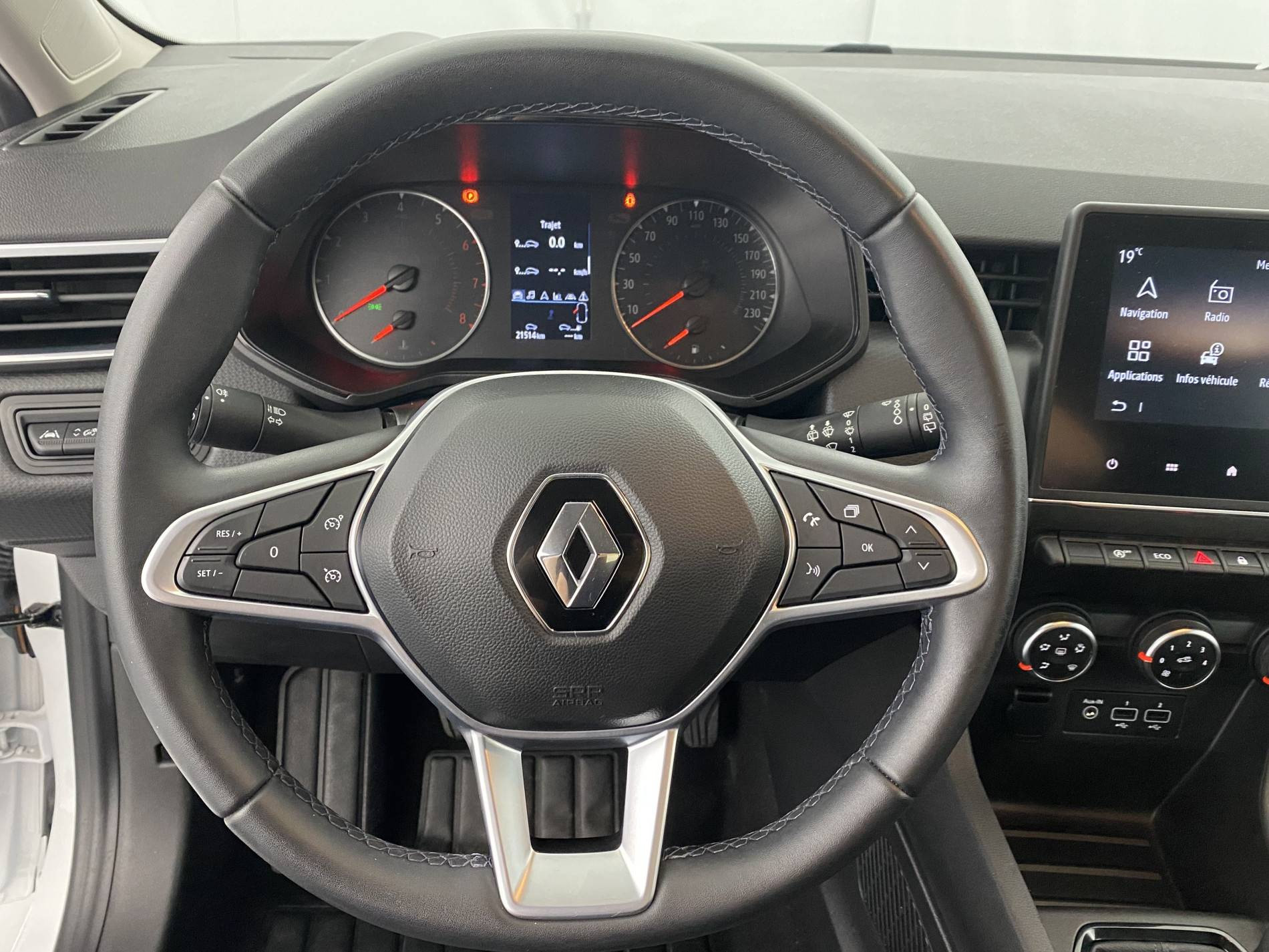 Vente en ligne Renault Clio 5 Clio TCe 90 - 21N au prix de 15 990 €