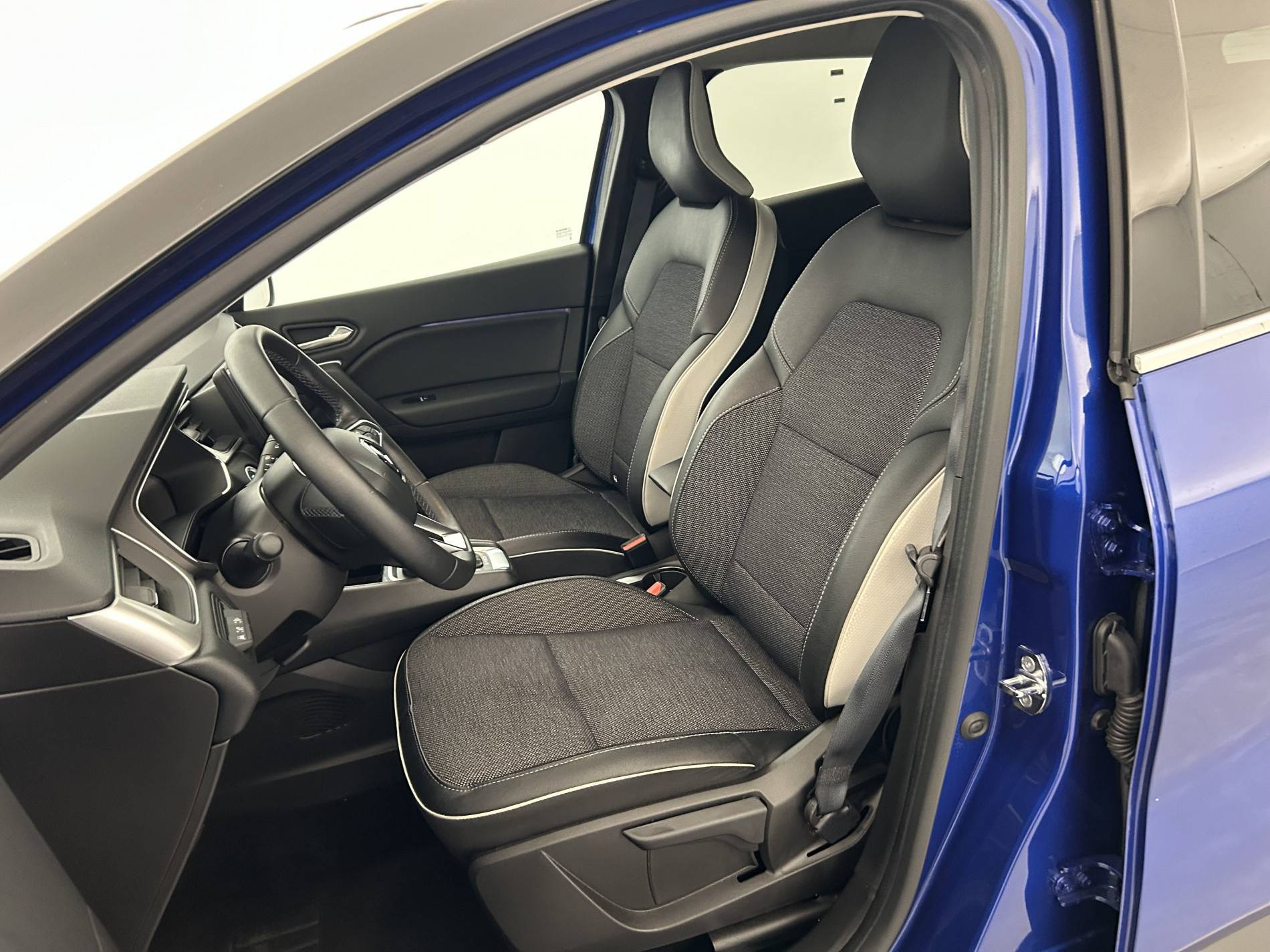 Vente en ligne Renault Captur  E-Tech 145 - 21 au prix de 20 690 €