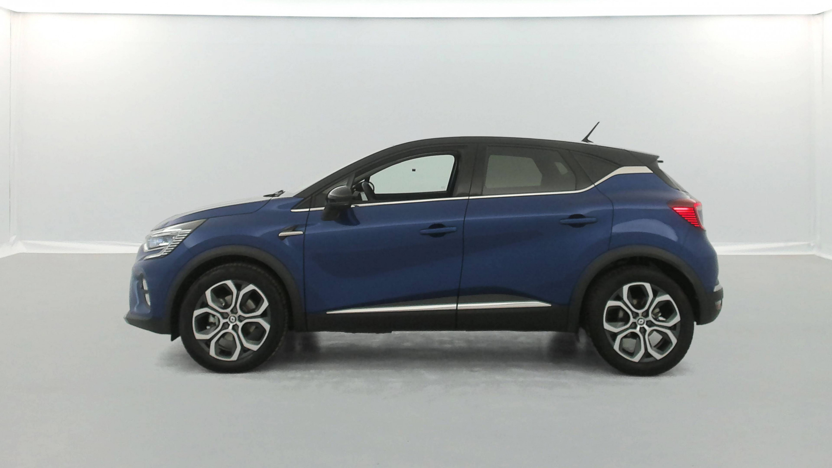 Vente en ligne Renault Captur  E-Tech 145 - 21 au prix de 20 690 €