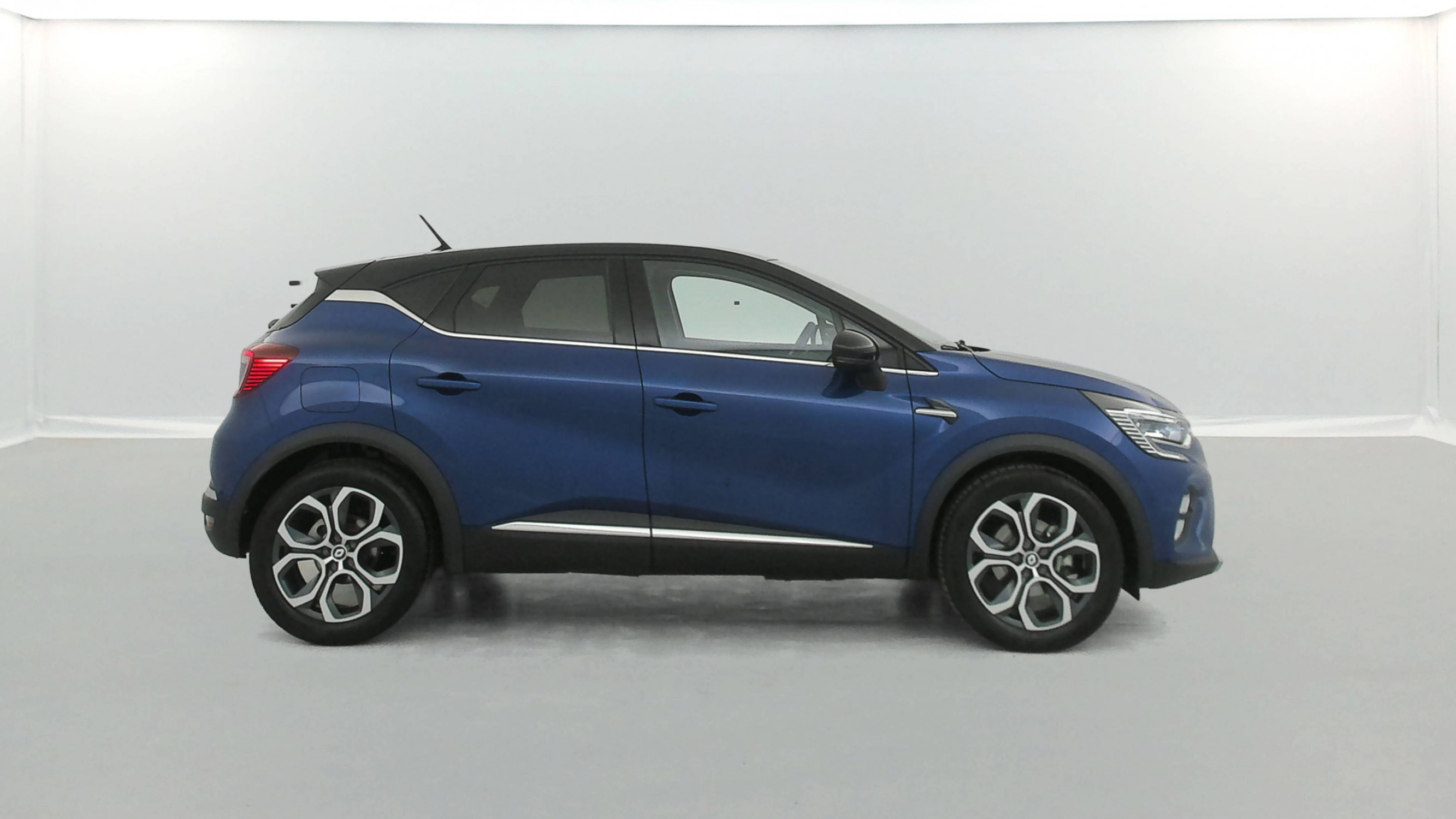 Vente en ligne Renault Captur  E-Tech 145 - 21 au prix de 20 690 €