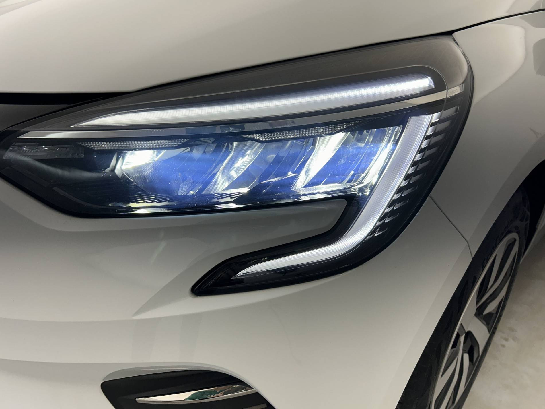 Vente en ligne Renault Clio 5 Clio SCe 65 au prix de 13 690 €