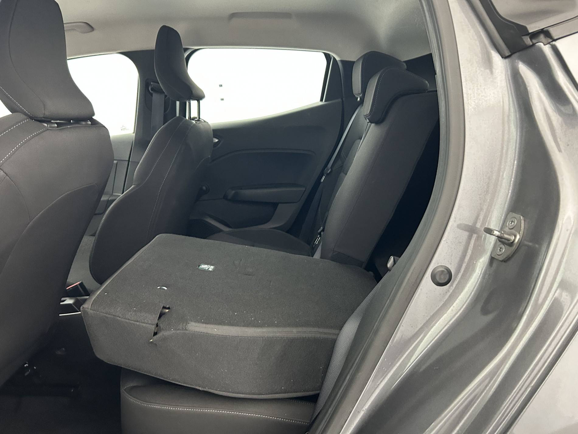 Vente en ligne Renault Clio 5 Clio TCe 90 au prix de 15 990 €