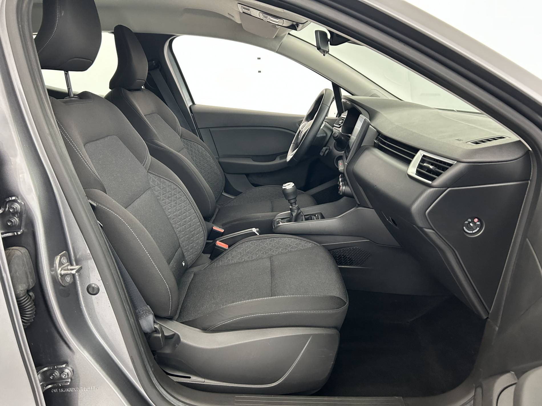 Vente en ligne Renault Clio 5 Clio TCe 90 au prix de 15 990 €