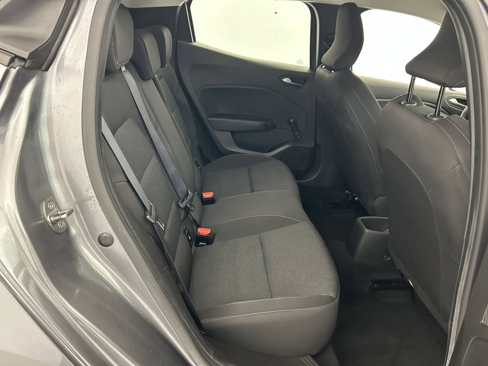 Vente en ligne Renault Clio 5 Clio TCe 90 au prix de 15 990 €