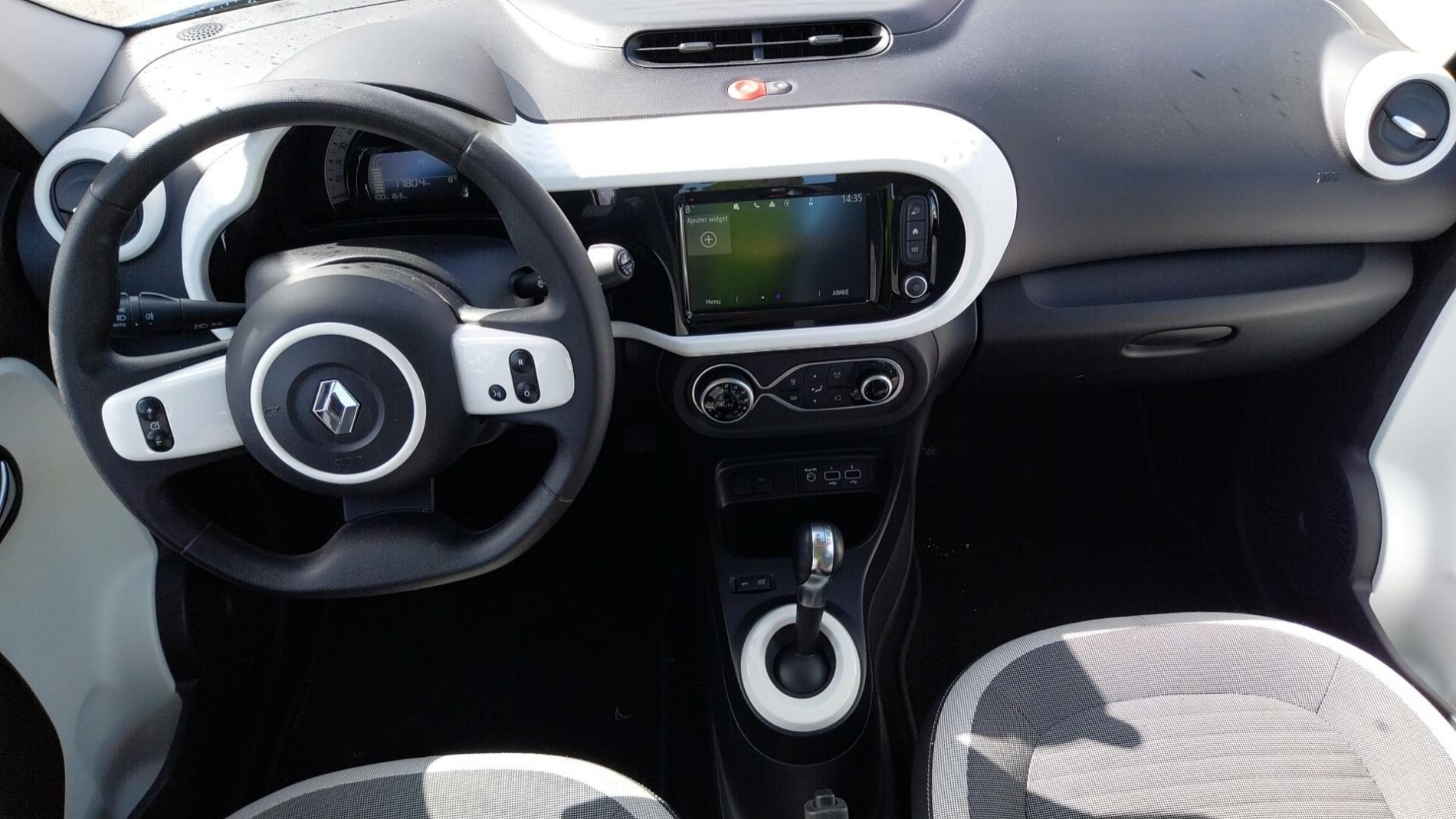 Vente en ligne Renault Twingo Electrique Twingo III E-Tech au prix de 12 490 €