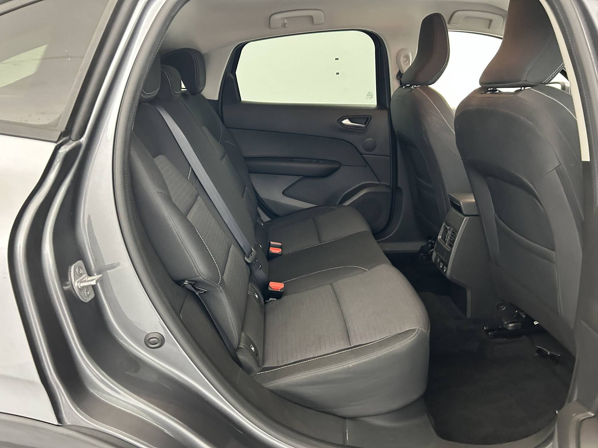 Vente en ligne Renault Arkana  E-Tech hybride 145 - 22 au prix de 18 990 €