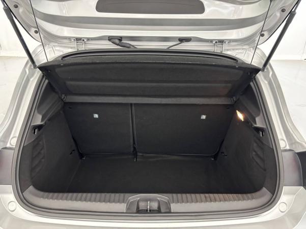 Vente en ligne Renault Clio 5 Clio TCe 90 au prix de 15 500 €