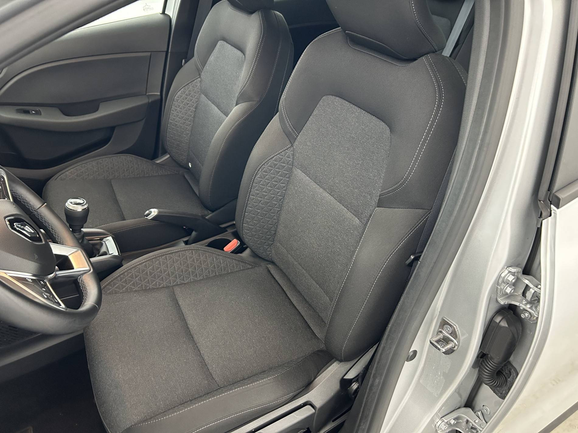 Vente en ligne Renault Clio 5 Clio TCe 90 au prix de 14 690 €