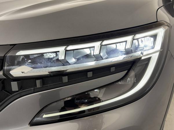Vente en ligne Renault Austral  E-Tech hybrid 200 au prix de 31 890 €