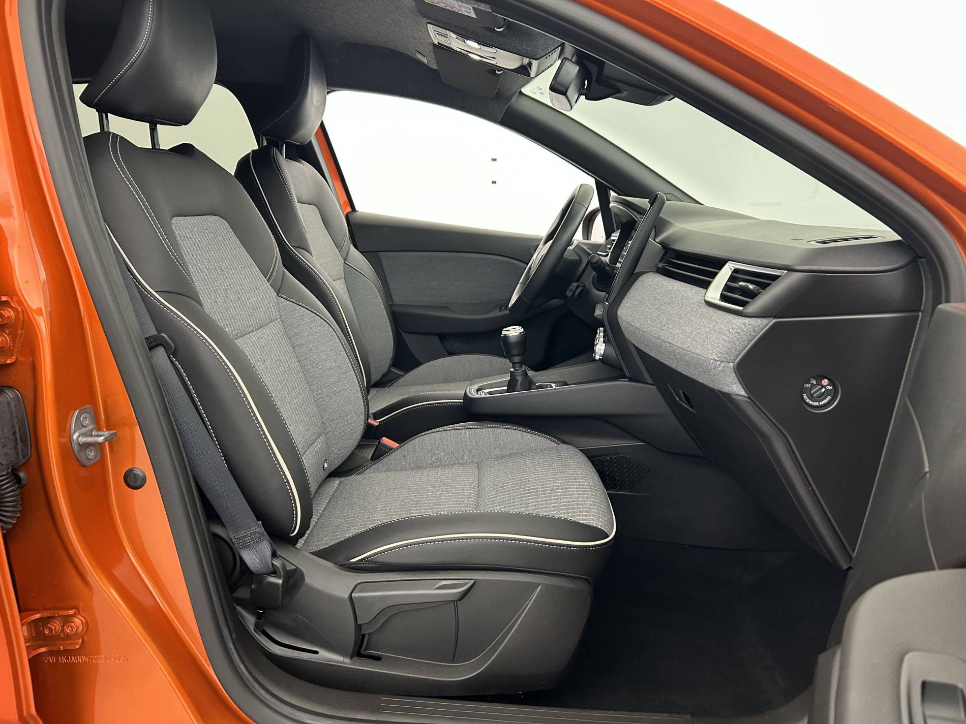 Vente en ligne Renault Clio 5 Clio TCe 90 au prix de 17 690 €