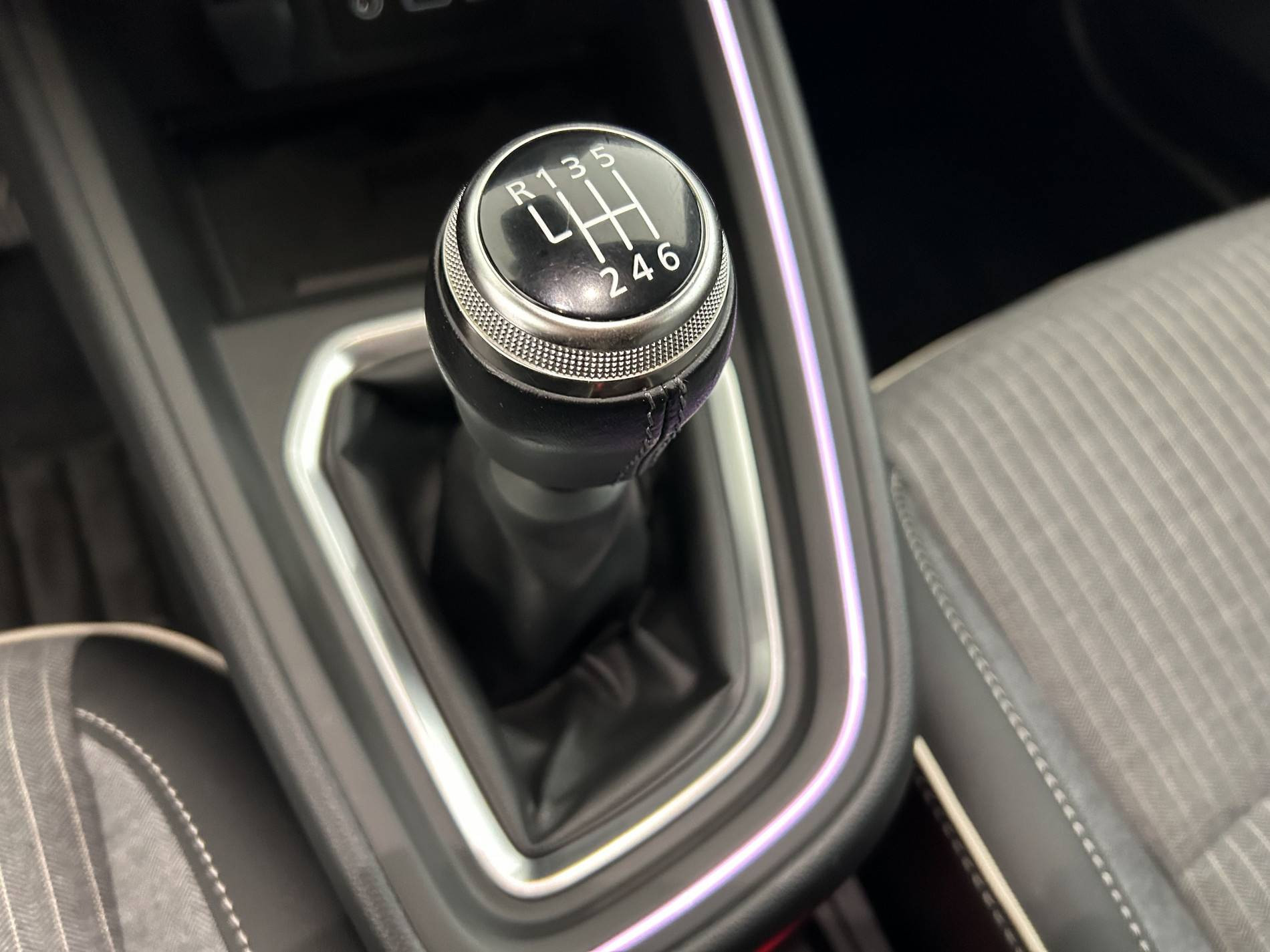 Vente en ligne Renault Clio 5 Clio TCe 90 au prix de 17 690 €