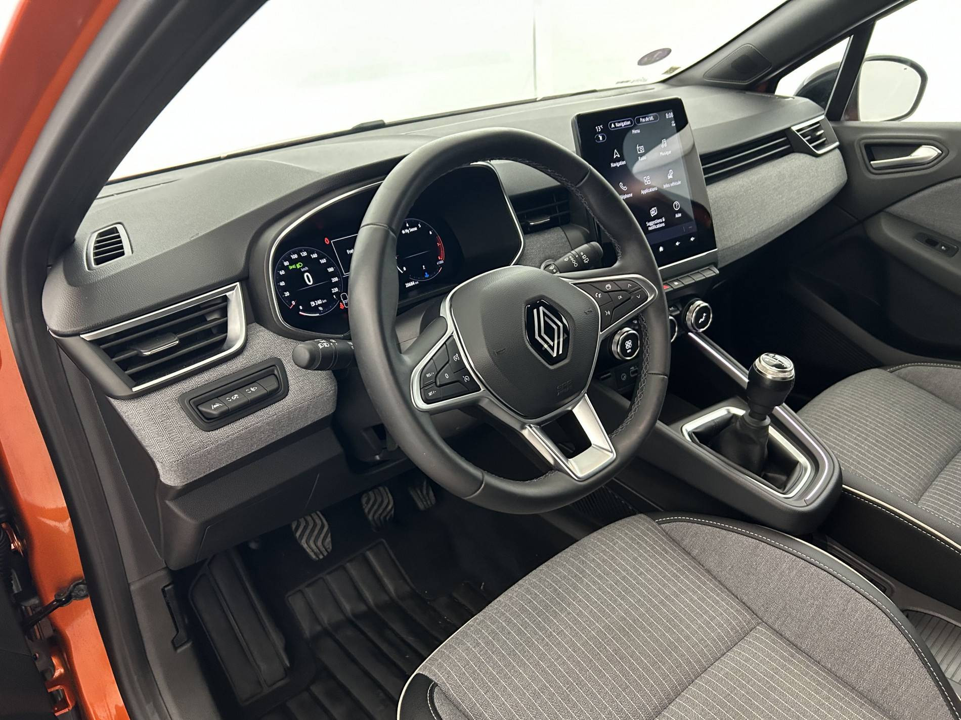 Vente en ligne Renault Clio 5 Clio TCe 90 au prix de 17 690 €