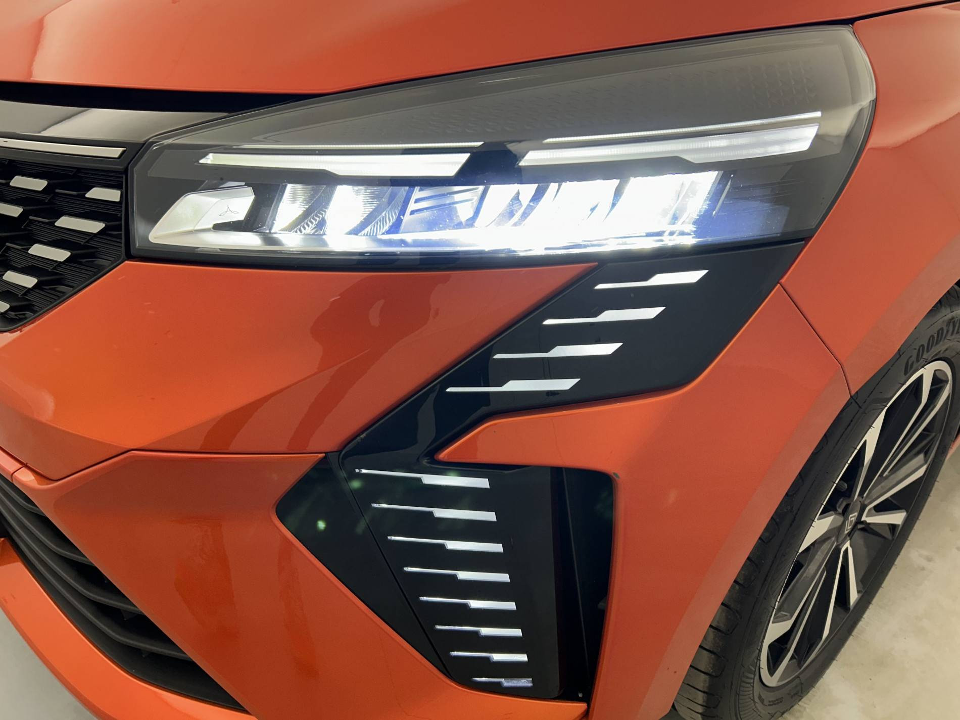 Vente en ligne Renault Clio 5 Clio TCe 90 au prix de 17 690 €