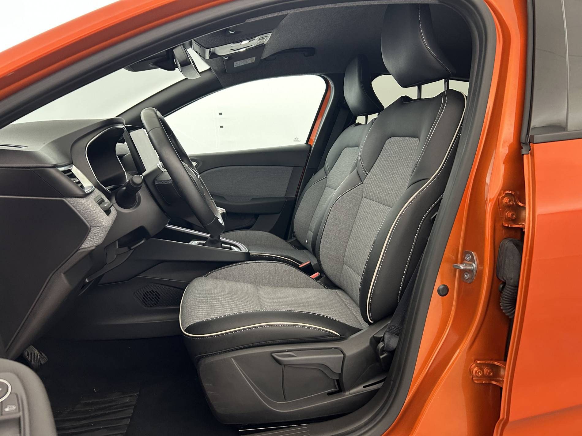 Vente en ligne Renault Clio 5 Clio TCe 90 au prix de 17 690 €