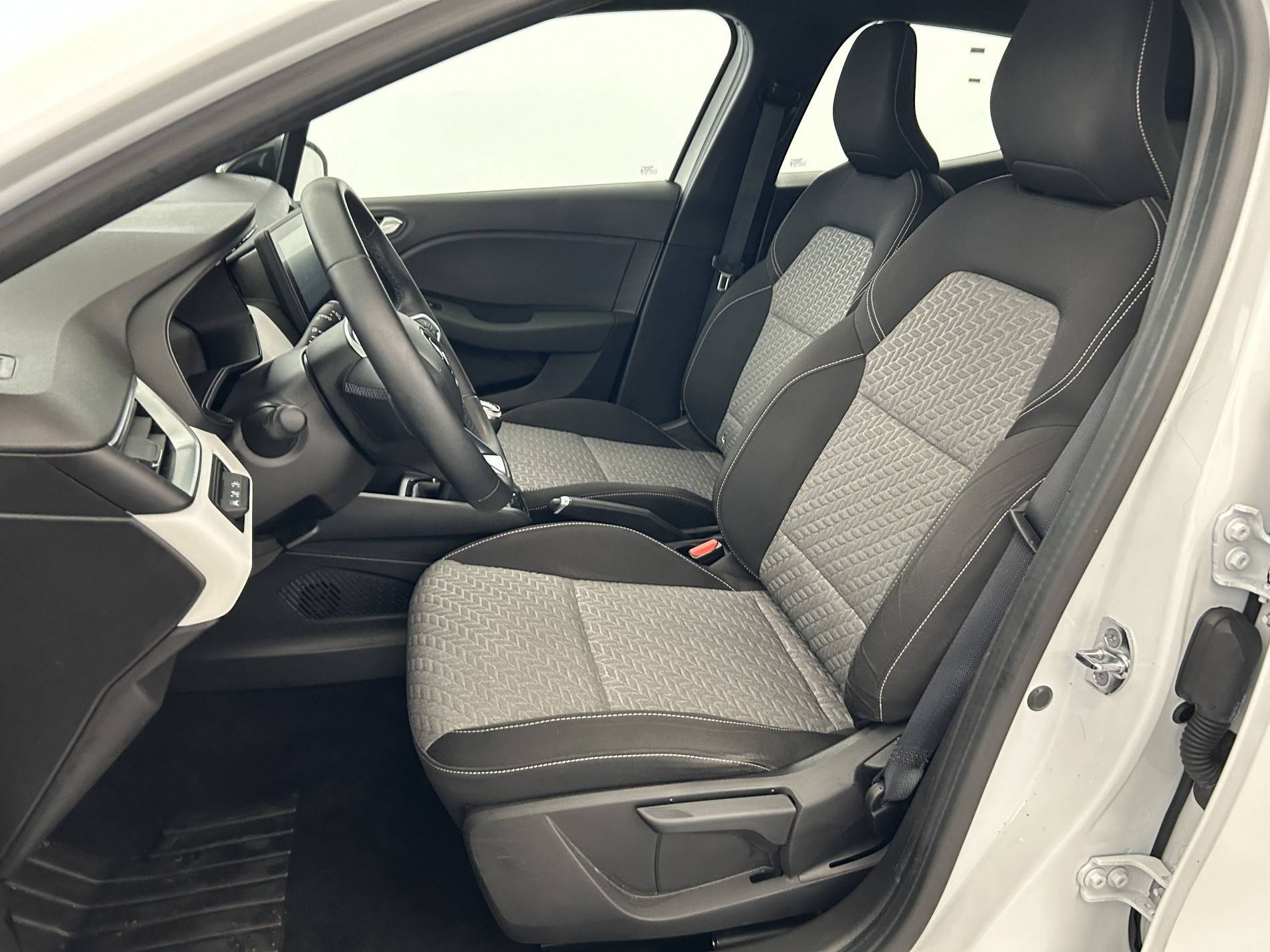 Vente en ligne Renault Clio 5 Clio Blue dCi 100 - 21N au prix de 15 490 €