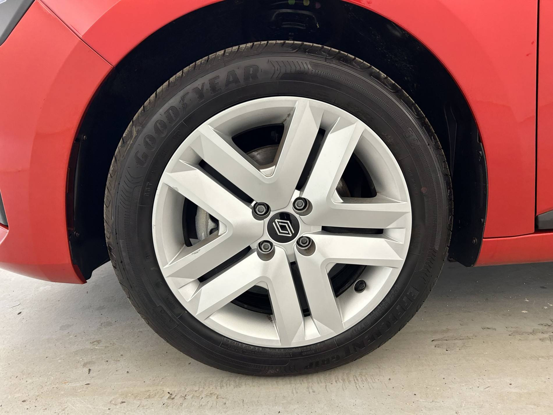 Vente en ligne Renault Clio 5 Clio Blue dCi 100 ch GSR2 au prix de 19 490 €