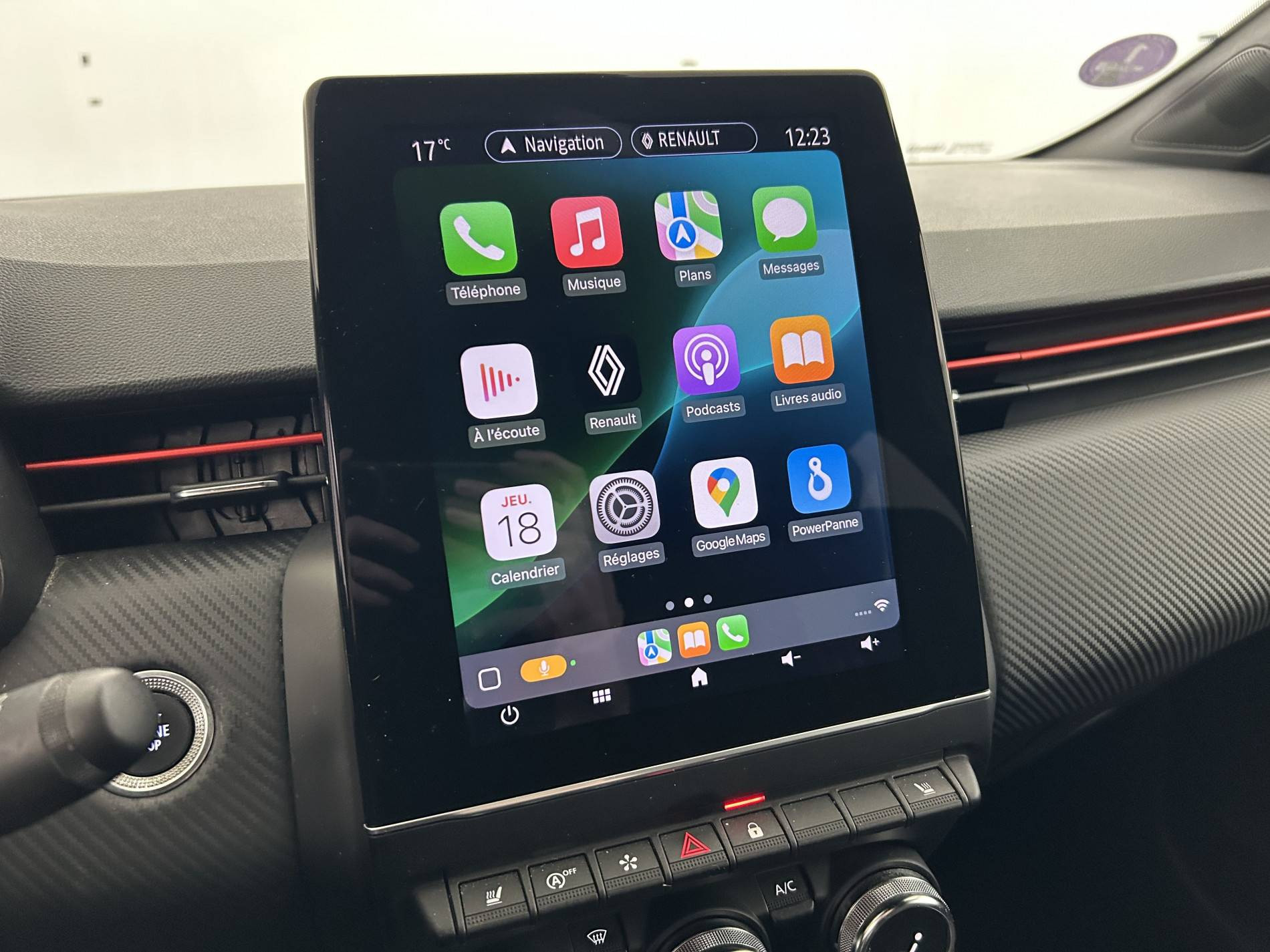 Vente en ligne Renault Clio 5 Clio TCe 140 - 21N au prix de 15 890 €