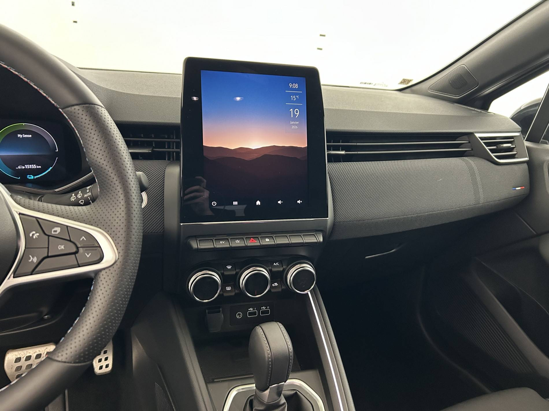 Vente en ligne Renault Clio 5 Clio E-Tech full hybrid 145 au prix de 21 990 €