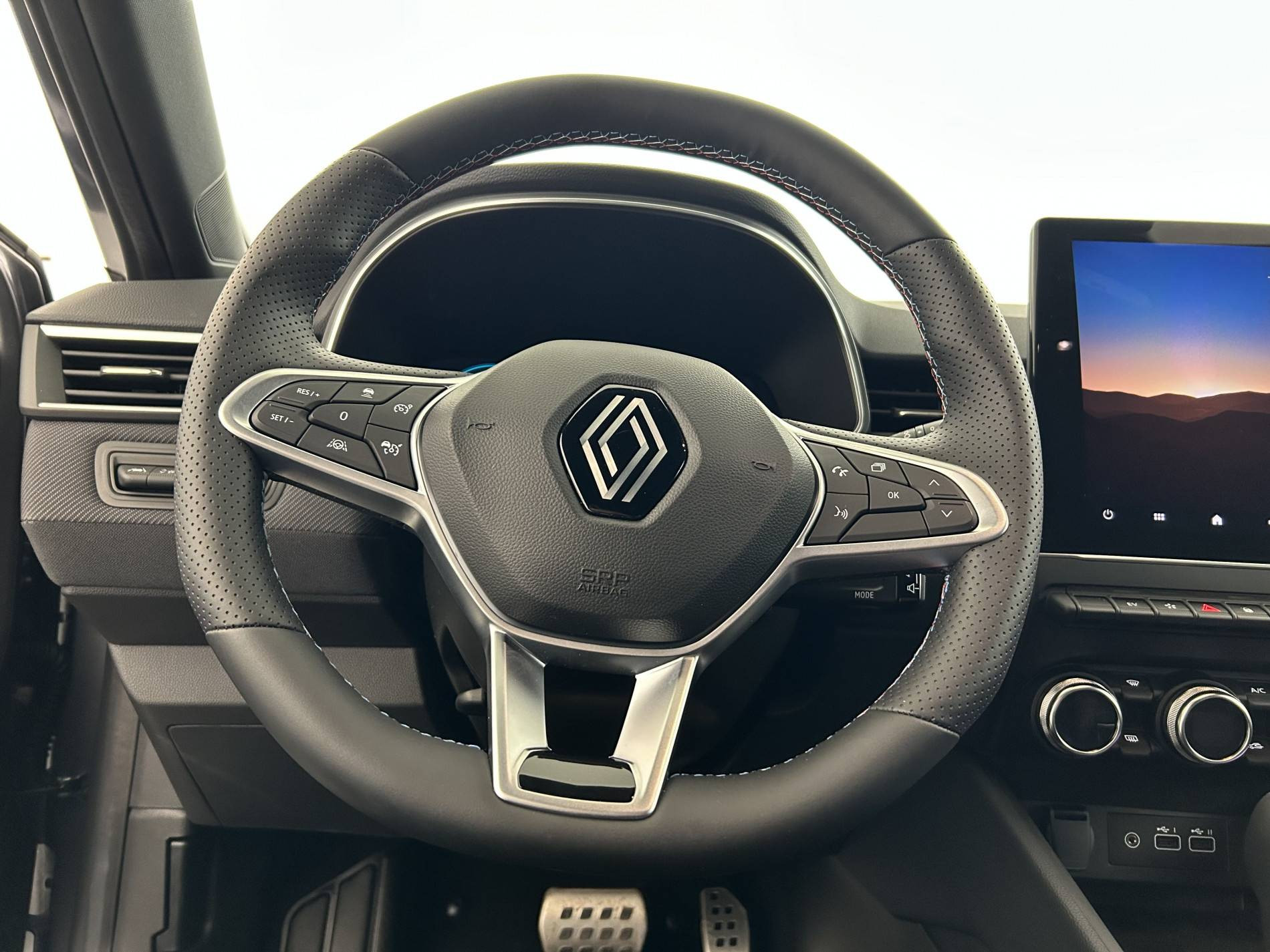 Vente en ligne Renault Clio 5 Clio E-Tech full hybrid 145 au prix de 21 990 €