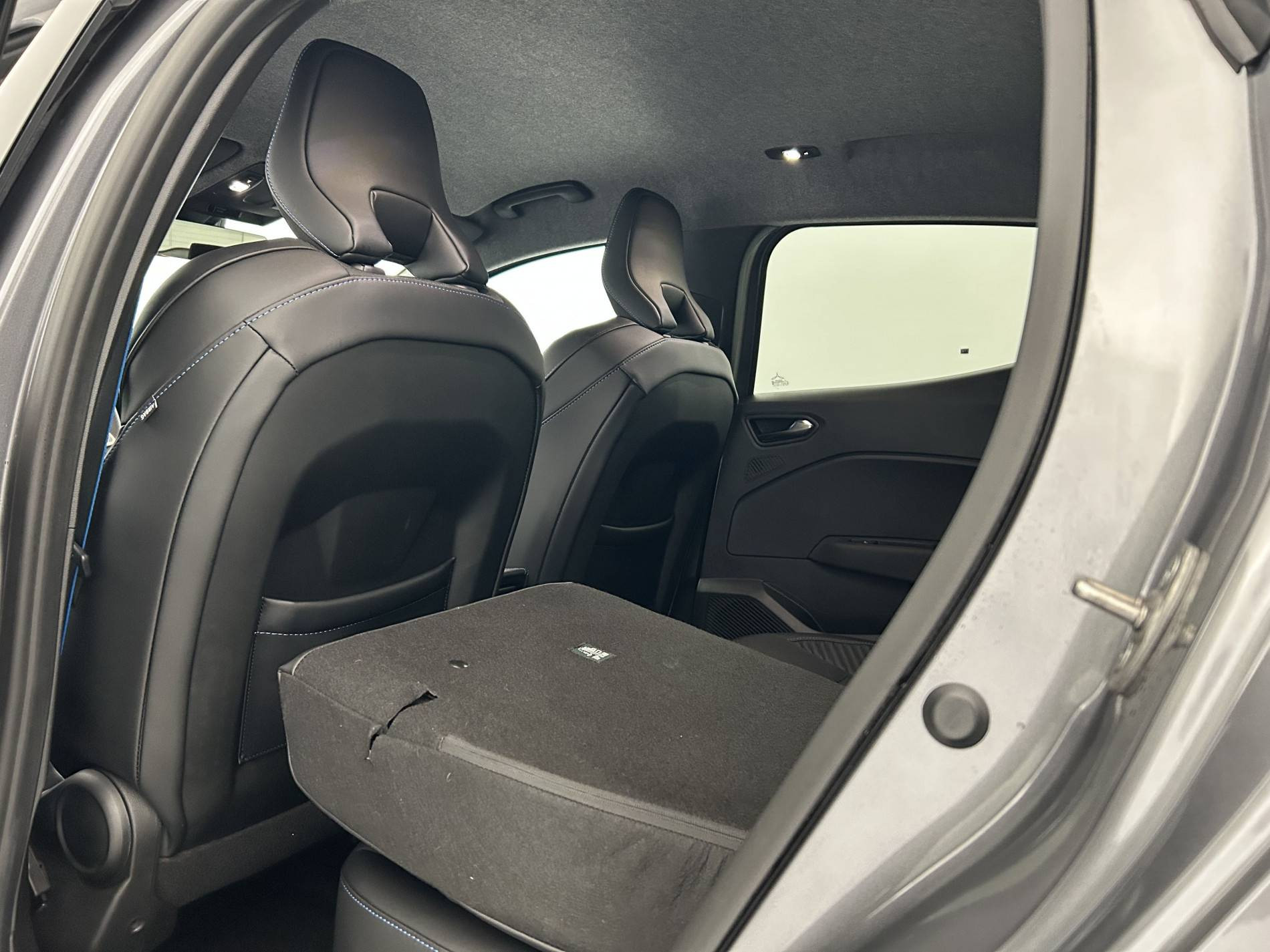 Vente en ligne Renault Clio 5 Clio E-Tech full hybrid 145 au prix de 21 990 €