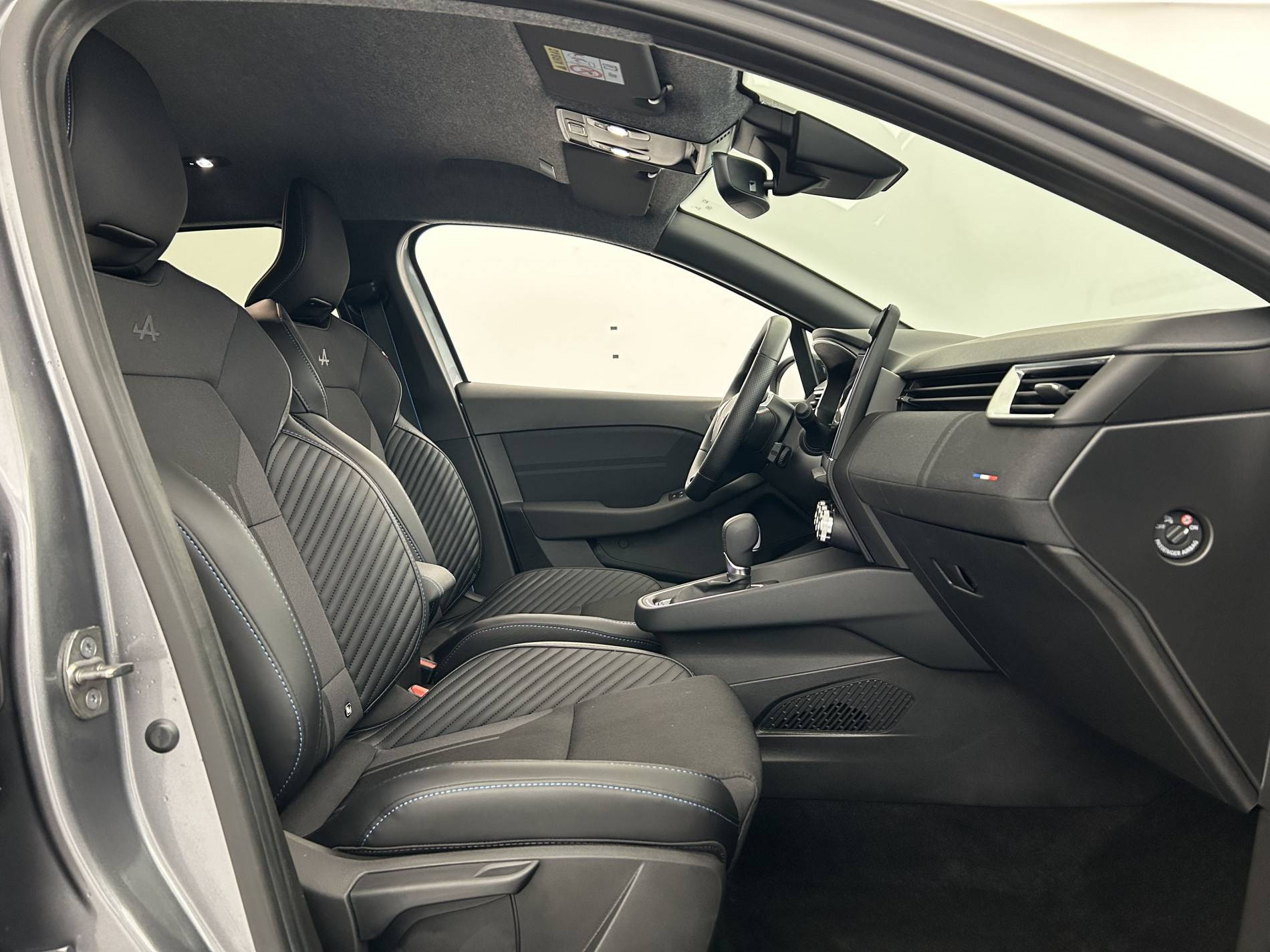 Vente en ligne Renault Clio 5 Clio E-Tech full hybrid 145 au prix de 21 990 €