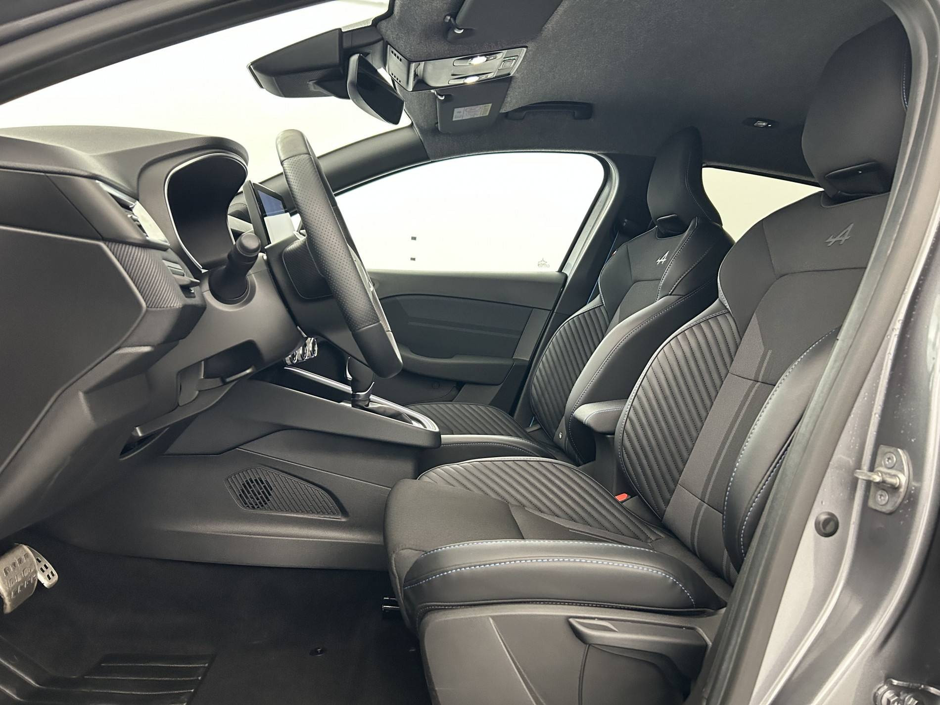 Vente en ligne Renault Clio 5 Clio E-Tech full hybrid 145 au prix de 21 990 €