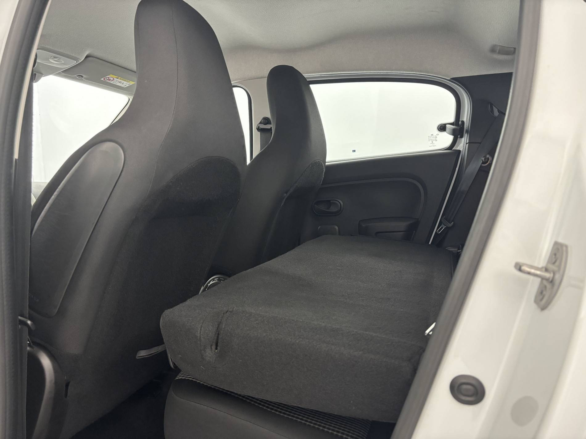 Vente en ligne Renault Twingo Electrique Twingo III E-Tech au prix de 10 990 €