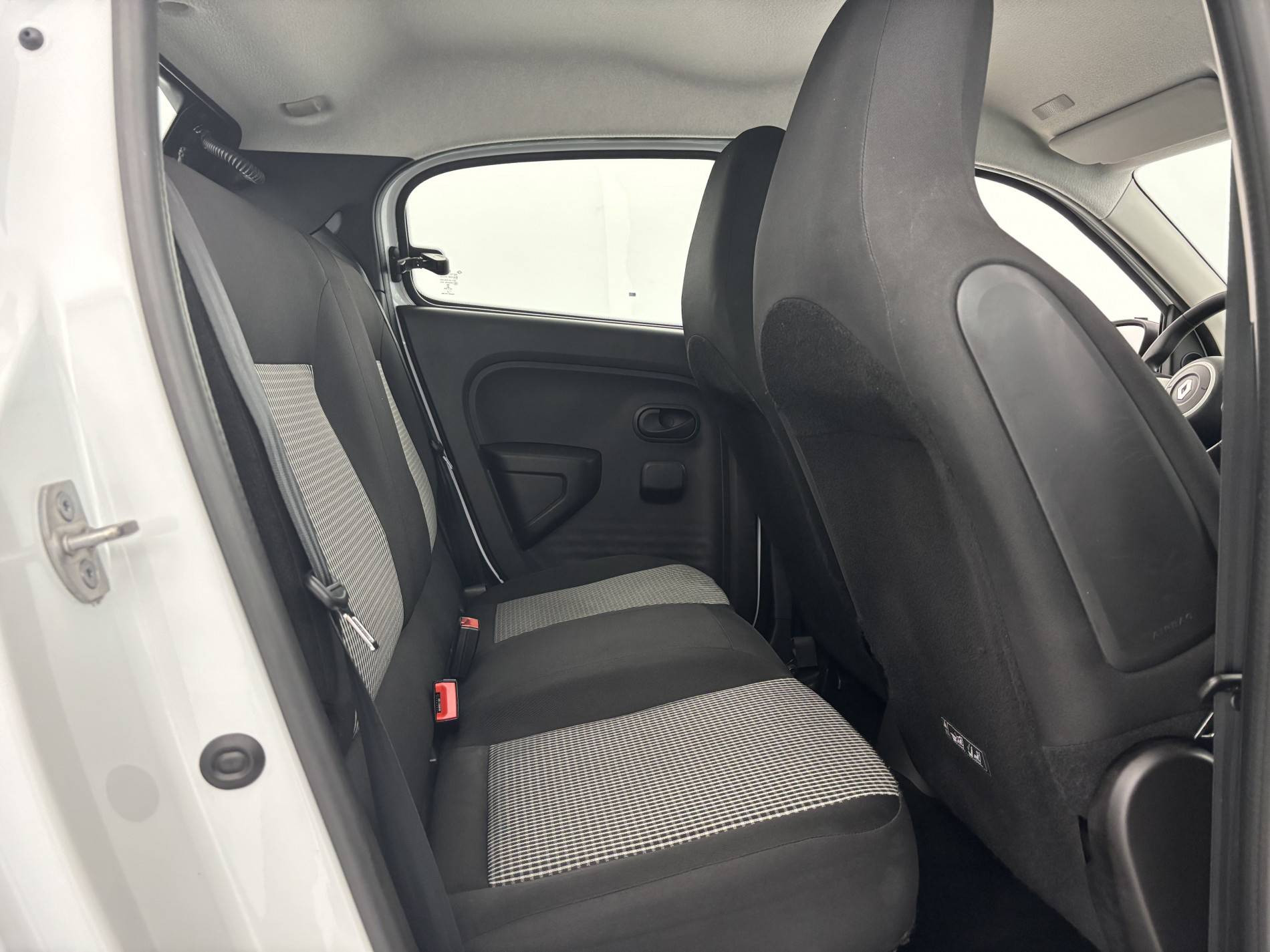 Vente en ligne Renault Twingo Electrique Twingo III E-Tech au prix de 10 990 €