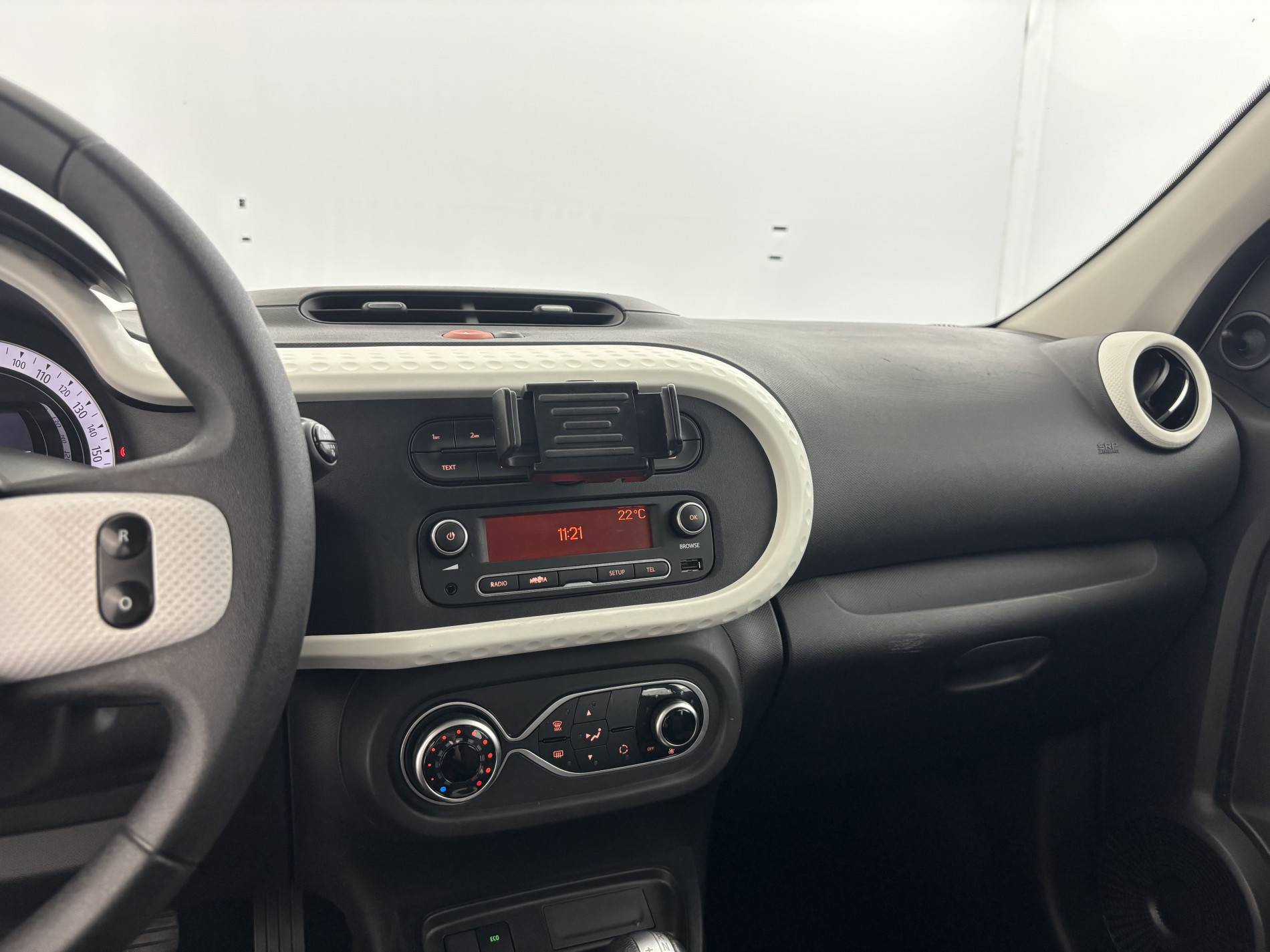 Vente en ligne Renault Twingo Electrique Twingo III E-Tech au prix de 10 990 €