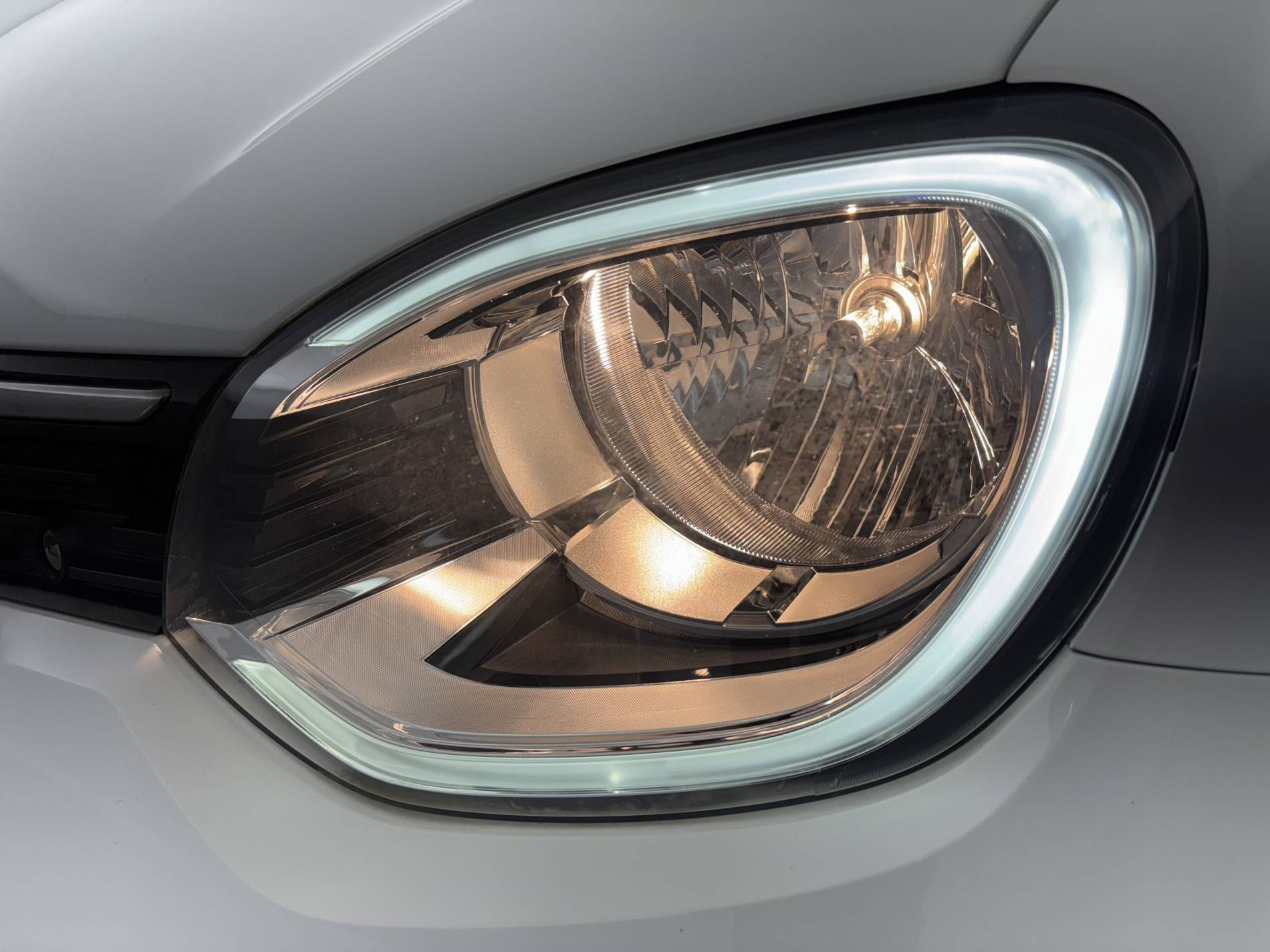 Vente en ligne Renault Twingo Electrique Twingo III E-Tech au prix de 10 990 €