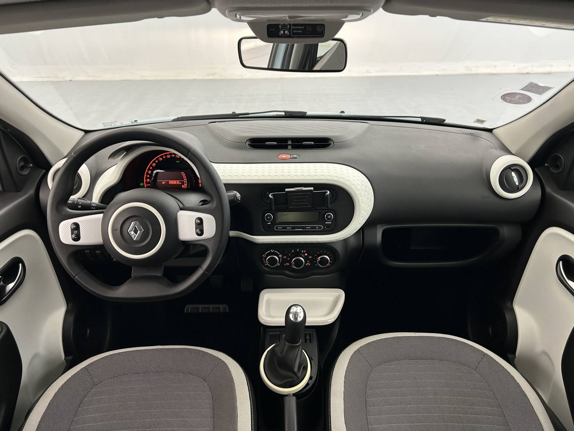 Vente en ligne Renault Twingo 3  1.0 SCe 70 E6C au prix de 8 880 €