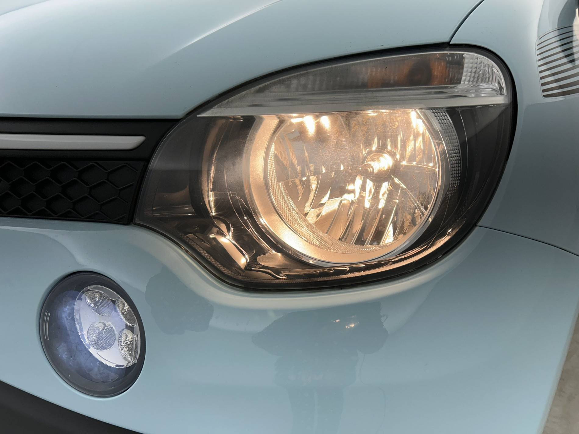 Vente en ligne Renault Twingo 3  1.0 SCe 70 E6C au prix de 8 880 €