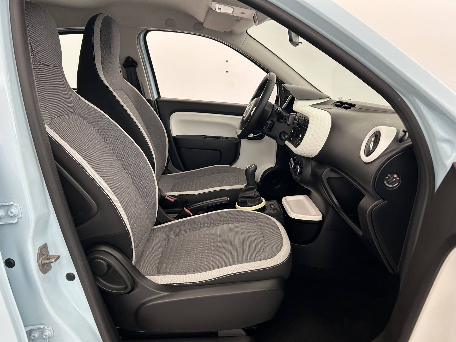 Vente en ligne Renault Twingo 3  1.0 SCe 70 E6C au prix de 8 880 €