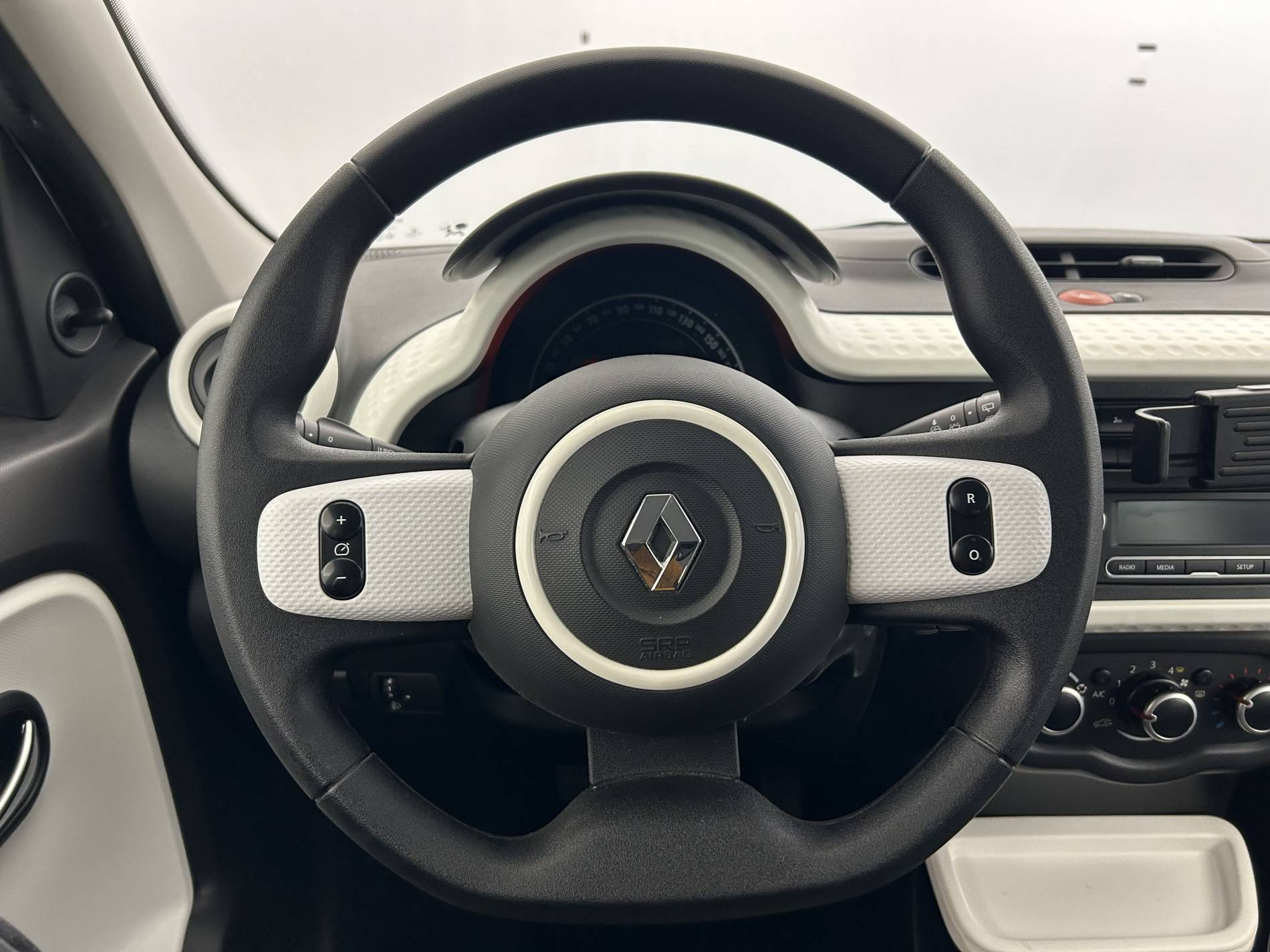 Vente en ligne Renault Twingo 3  1.0 SCe 70 E6C au prix de 8 880 €