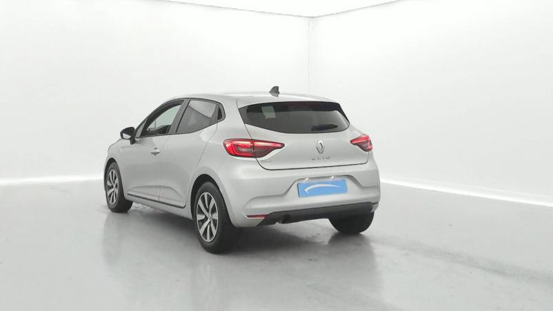 Vente en ligne Renault Clio 5 Clio Blue dCi 100 au prix de 17 490 €