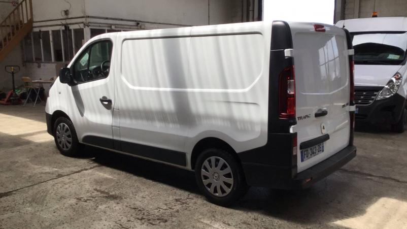 Vente en ligne Renault Trafic 3 Fourgon TRAFIC FGN L1H1 1200 KG DCI 125 ENERGY E6 au prix de 21 790 €