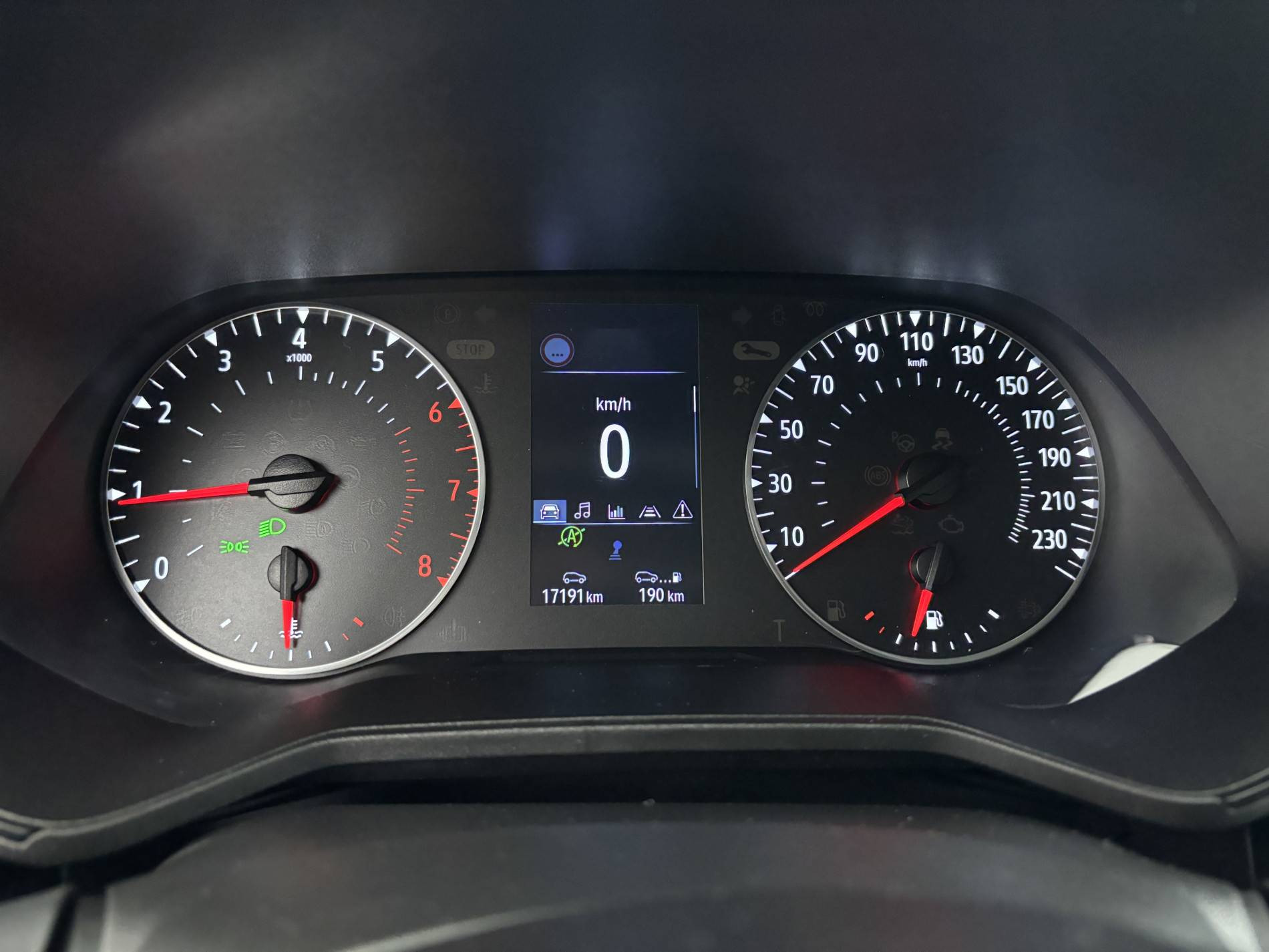 Vente en ligne Renault Clio 5 Clio TCe 90 au prix de 14 490 €