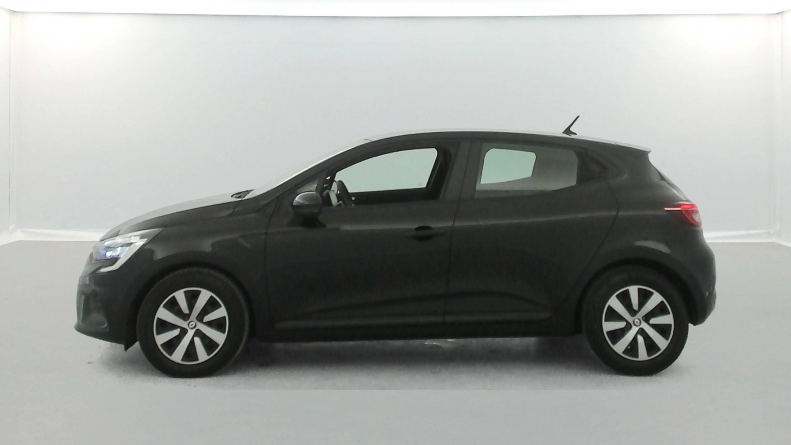 Vente en ligne Renault Clio 5 Clio TCe 90 au prix de 14 890 €