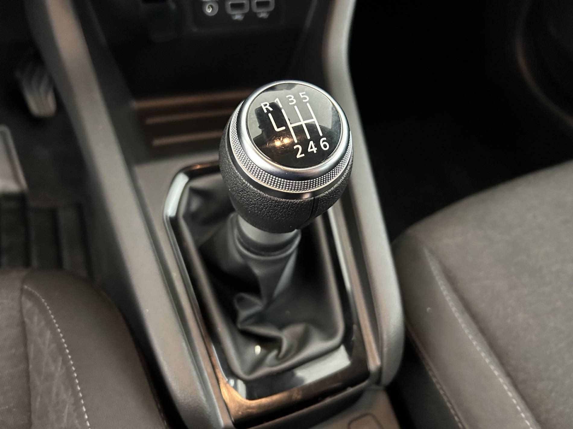 Vente en ligne Renault Clio 5 Clio TCe 90 au prix de 15 990 €