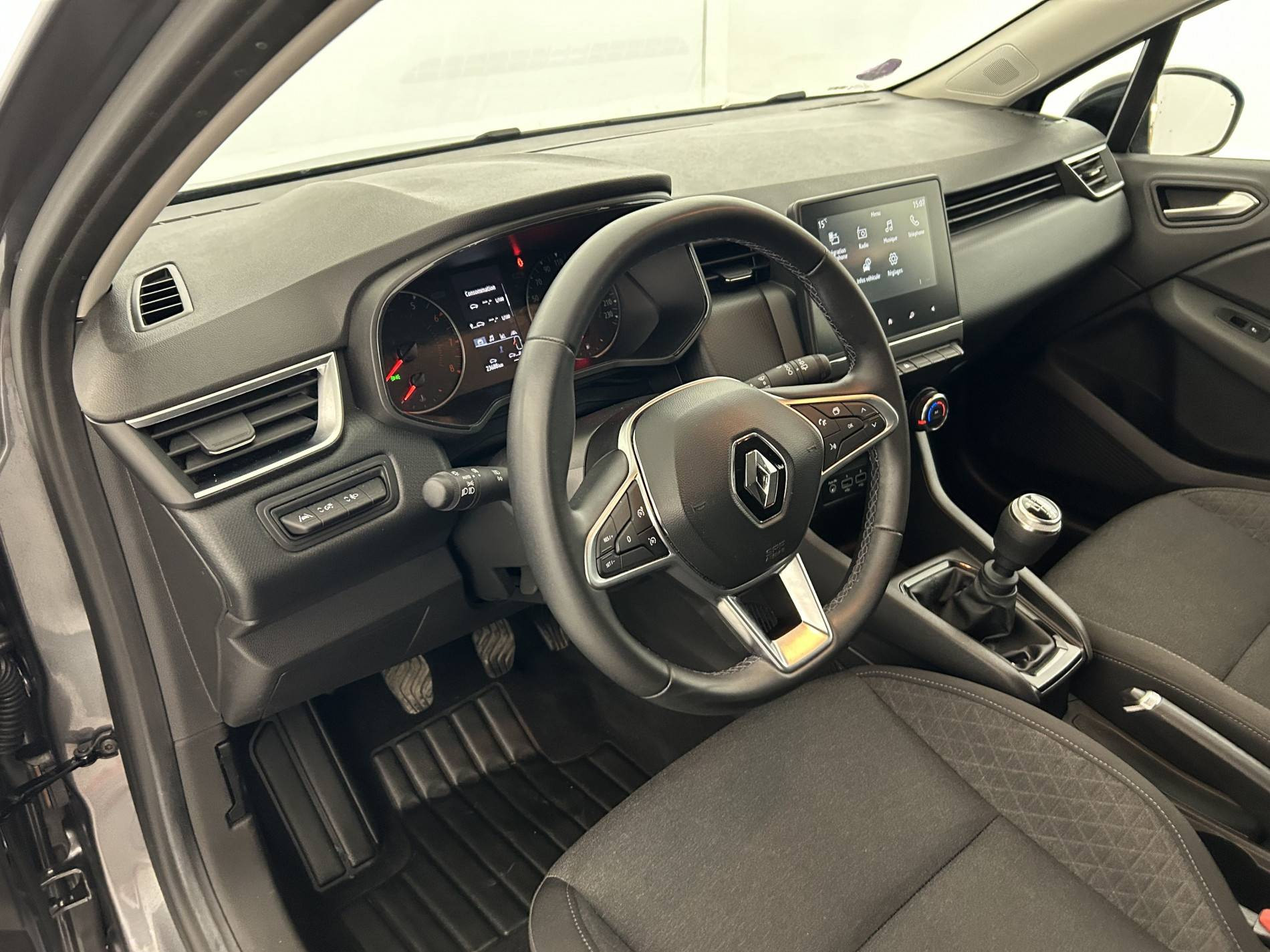 Vente en ligne Renault Clio 5 Clio TCe 90 au prix de 15 990 €