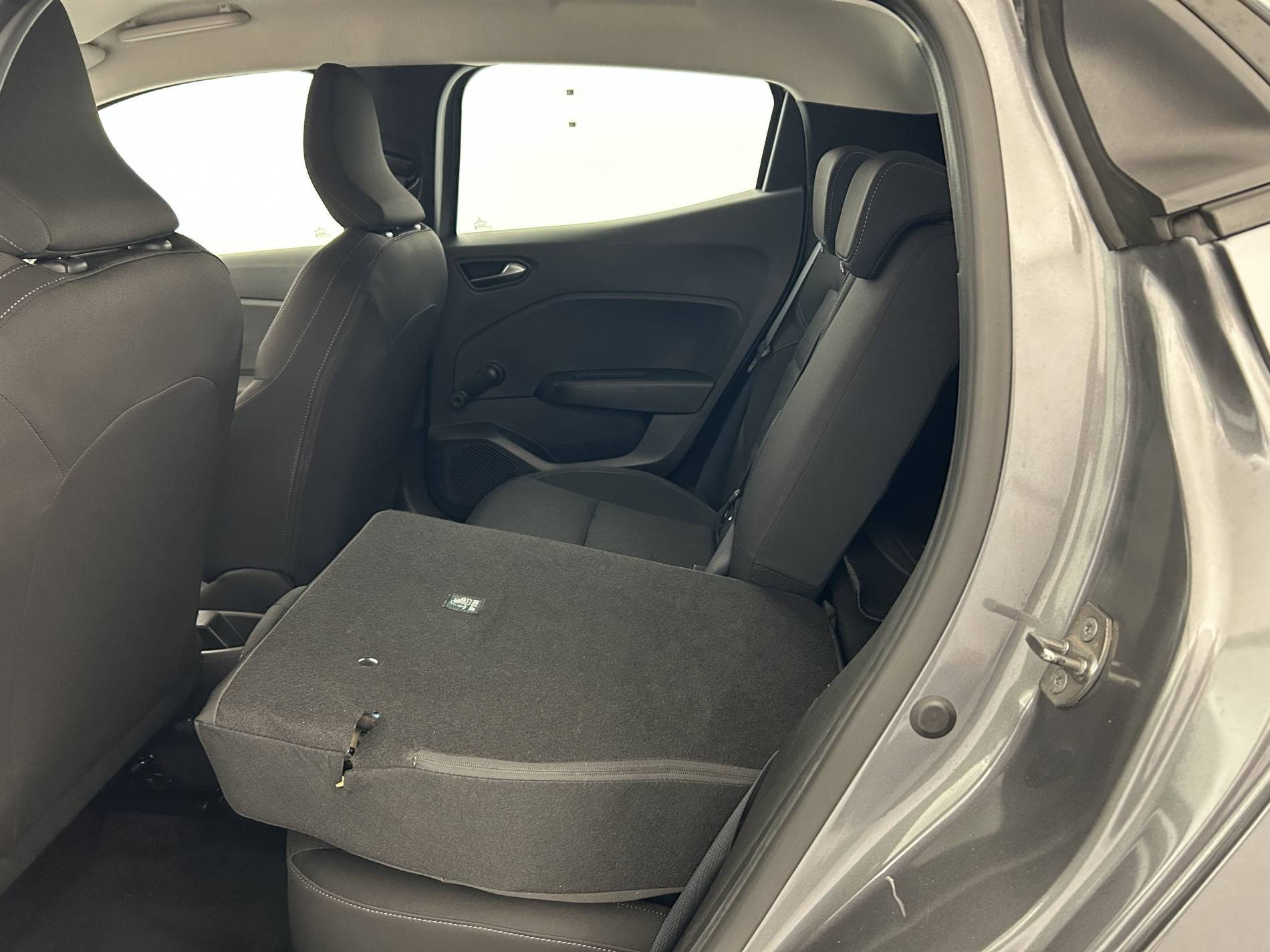 Vente en ligne Renault Clio 5 Clio TCe 90 au prix de 15 990 €