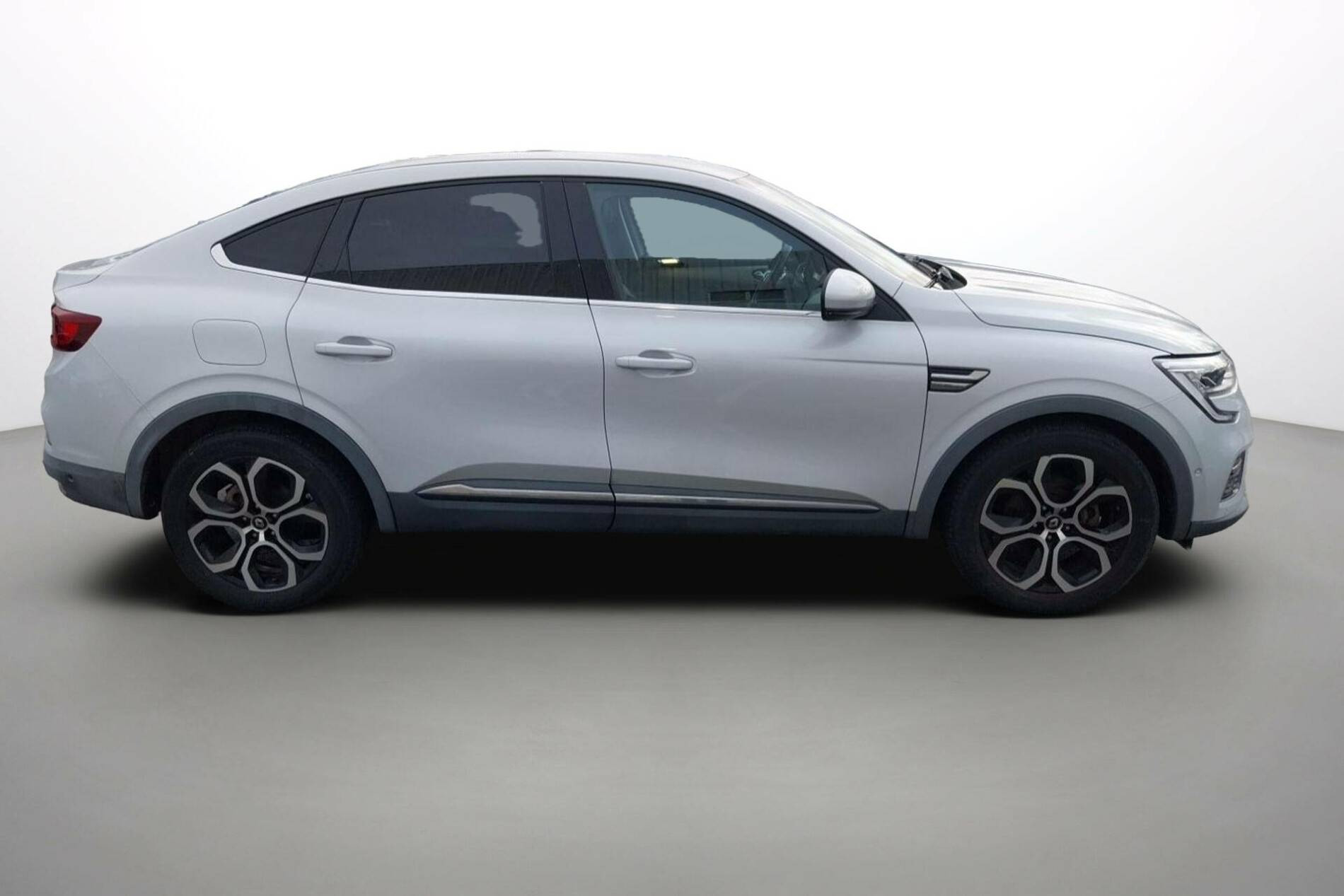 Vente en ligne Renault Arkana  E-Tech 145 - 21B au prix de 17 690 €