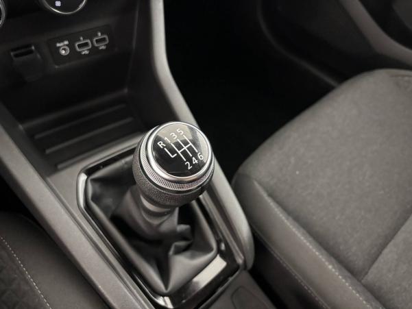 Vente en ligne Renault Clio 5 Clio TCe 90 au prix de 15 990 €