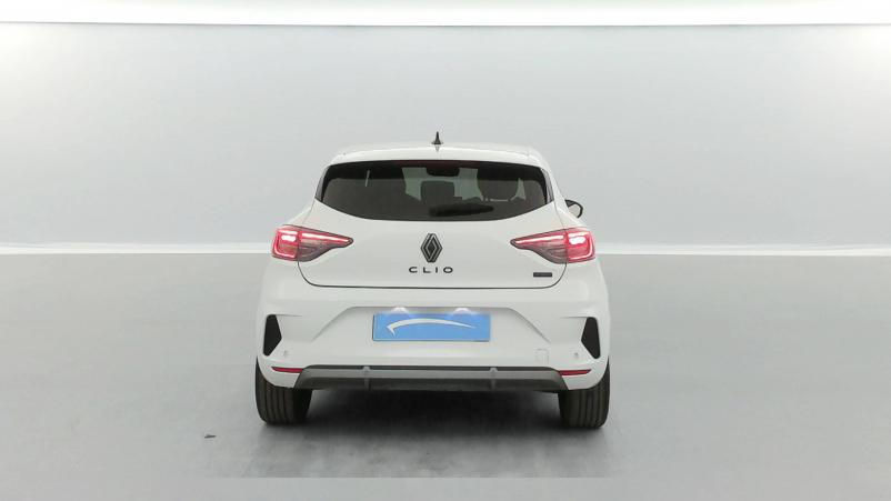 Vente en ligne Renault Clio 5 Clio E-Tech full hybrid 145  au prix de 24 900 €