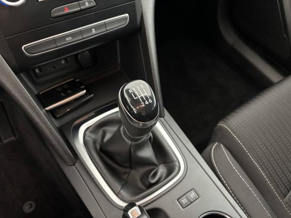 Vente en ligne Renault Megane 4 Estate Mégane IV Estate Blue dCi 115 au prix de 16 990 €