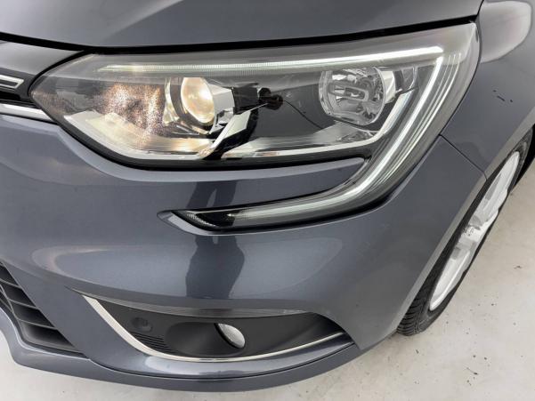 Vente en ligne Renault Megane 4 Estate Mégane IV Estate Blue dCi 115 au prix de 16 990 €
