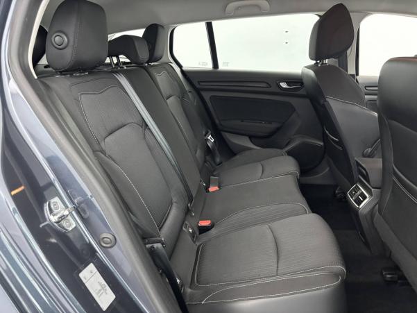 Vente en ligne Renault Megane 4 Estate Mégane IV Estate Blue dCi 115 au prix de 16 990 €