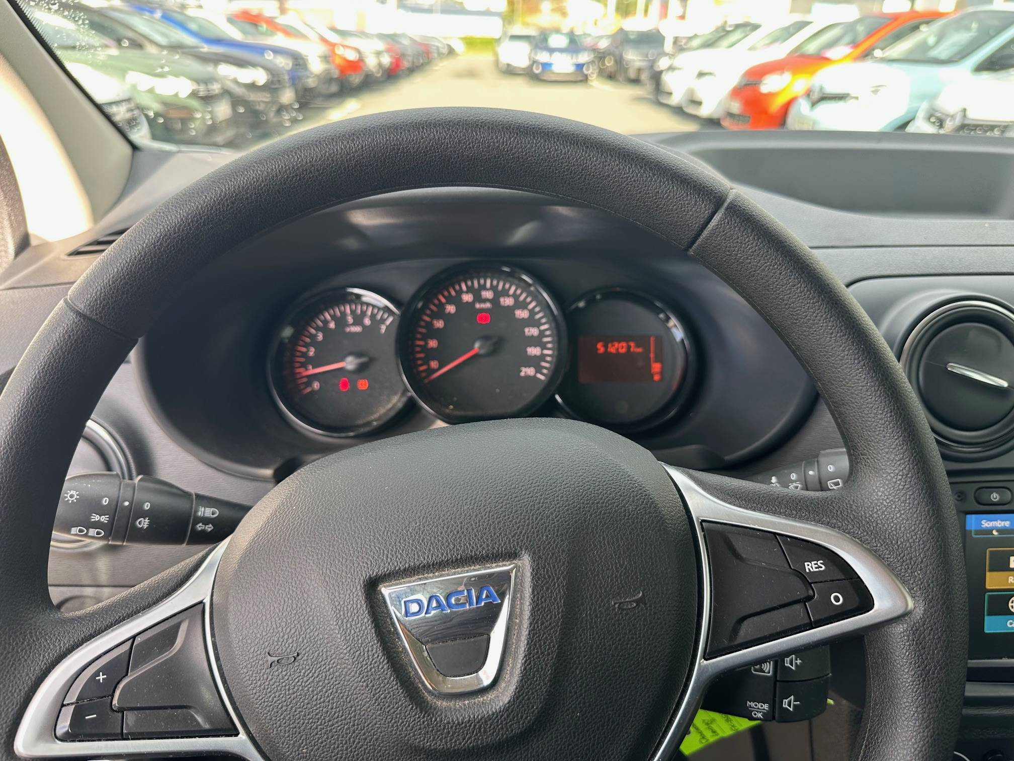 Vente en ligne Dacia Lodgy  TCe 100 FAP 7 places au prix de 13 990 €